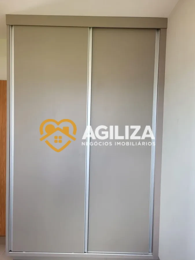 Imagem de Apartamento com 2 Quartos no 4º Andar com Armários Planejados