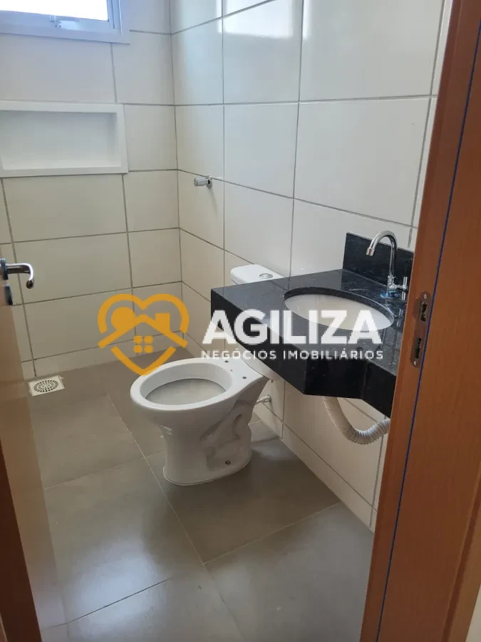 Imagem de Apartamento com 2 Quartos no 4º Andar com Armários Planejados