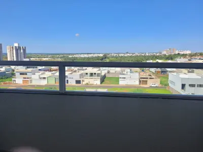 Imagem de Apartamento com 2 Quartos no 4º Andar com Armários Planejados