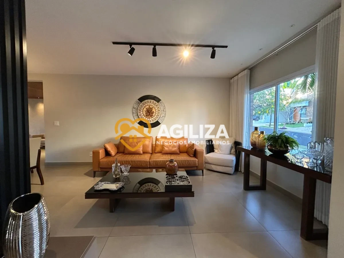 Casa de Alto Padrão à Venda no Condomínio Carmel – Bairro Vigilato Pereira. - Vigilato Pereira, Uberlândia [102]