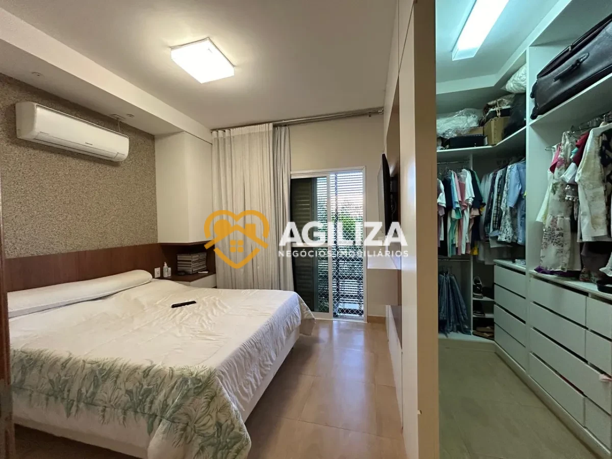 Casa de Alto Padrão à Venda no Condomínio Carmel – Bairro Vigilato Pereira. - Vigilato Pereira, Uberlândia [102]