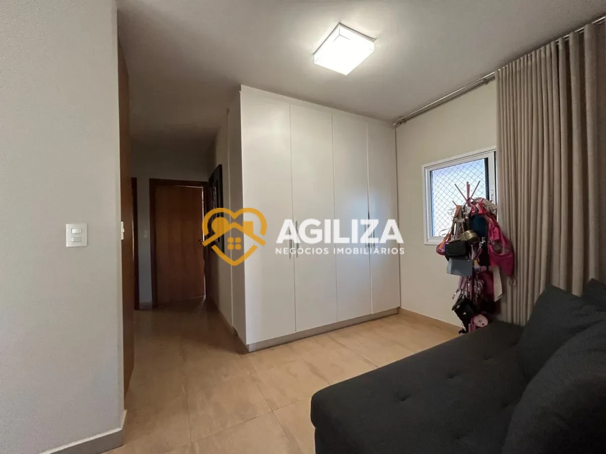 Casa de Alto Padrão à Venda no Condomínio Carmel – Bairro Vigilato Pereira. - Vigilato Pereira, Uberlândia [102]