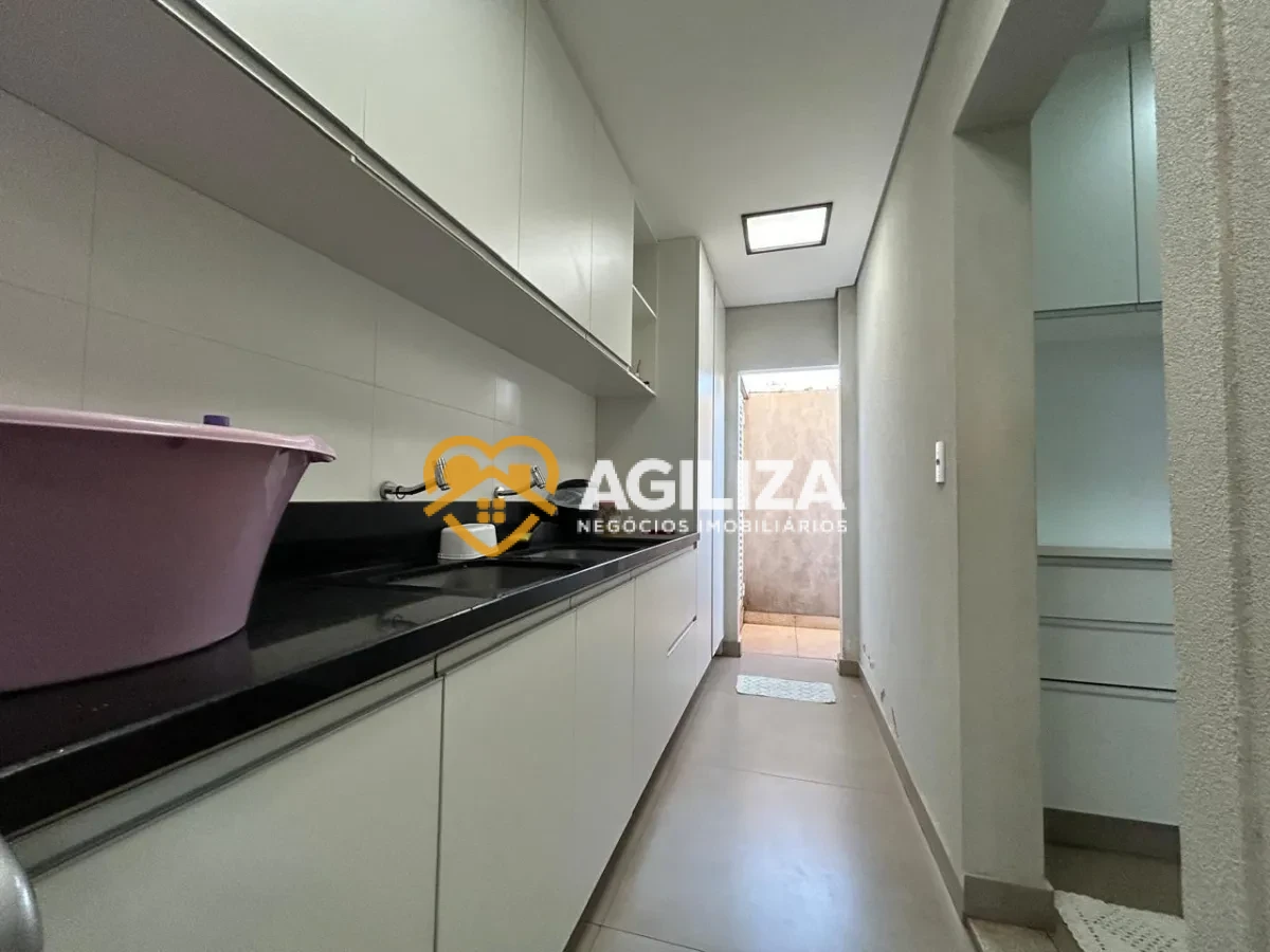 Casa de Alto Padrão à Venda no Condomínio Carmel – Bairro Vigilato Pereira. - Vigilato Pereira, Uberlândia [102]