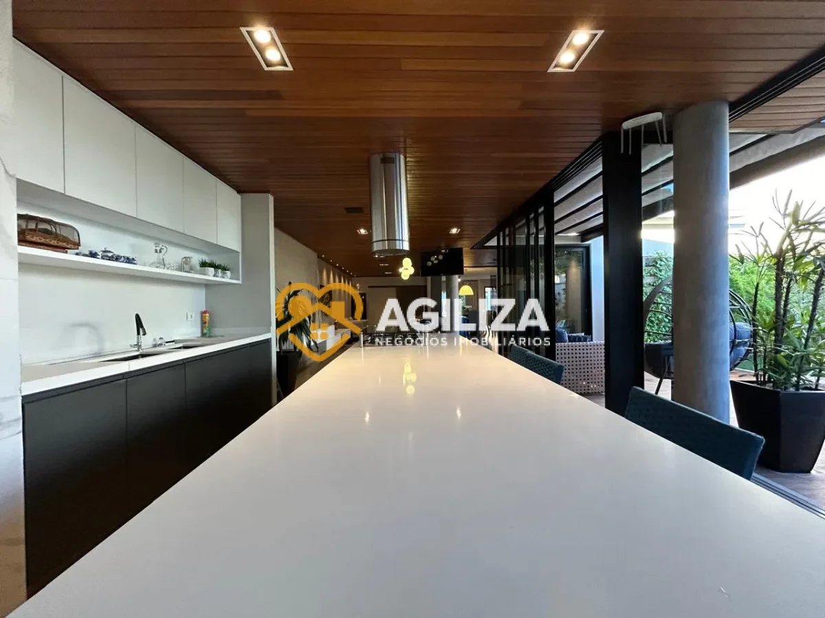 Casa de Alto Padrão à Venda no Condomínio Carmel – Bairro Vigilato Pereira. - Vigilato Pereira, Uberlândia [102]