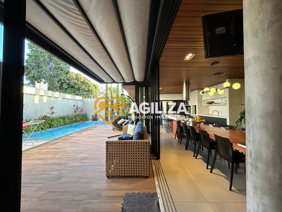 Casa de Alto Padrão à Venda no Condomínio Carmel – Bairro Vigilato Pereira. - Vigilato Pereira, Uberlândia [102]