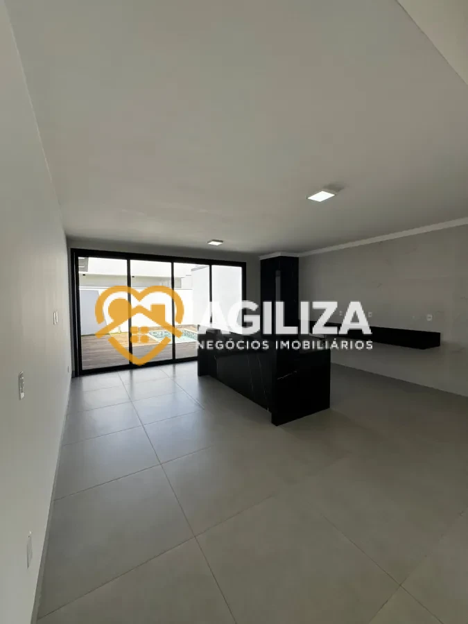 Casa de Alto Padrão no Condomínio Reserva dos Ipês. - Novo Mundo - Zona Leste, Uberlândia [104]