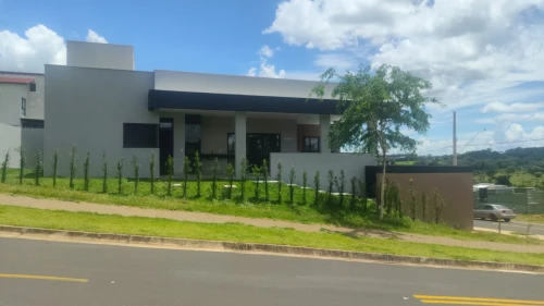 Imagem de Casa no Condomínio Terras Alpha – Granja Marileusa