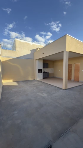 Imagem de Casa à venda no bairro São Jorge, região Sul da cidade, em excelente localização.