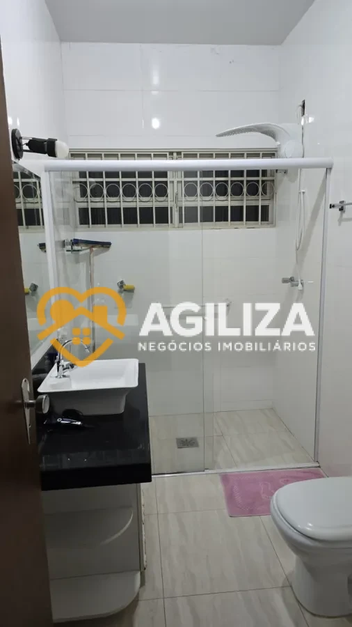 Casa no Bairro Cazeca - cazeca, Uberlândia [122]