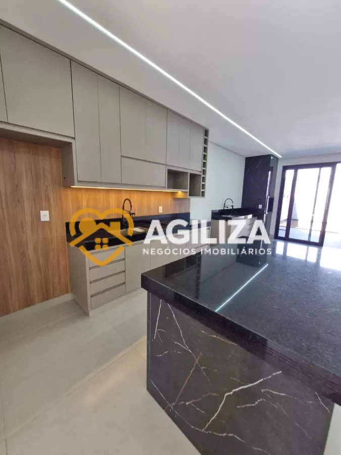 Casa no Bairro Verde Umuarama - Praça Alto Umuarama, Uberlândia [158]
