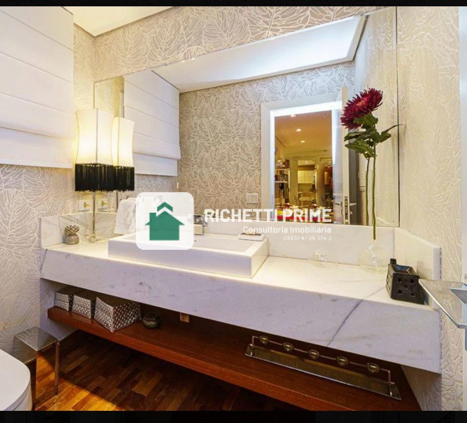 Imagem de Casa de condomínio para venda tem 450 metros quadrados com 3 quartos em Pacaembu - São Paulo - SP
