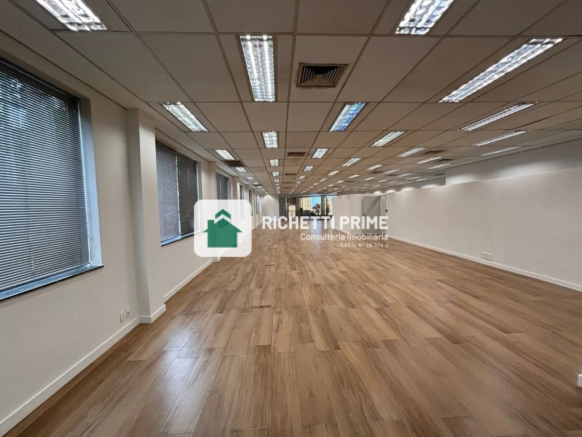 Imagem de Galpão Comercial para Locação no Jardim Paulistano – 579 m² e 4 Banheiros