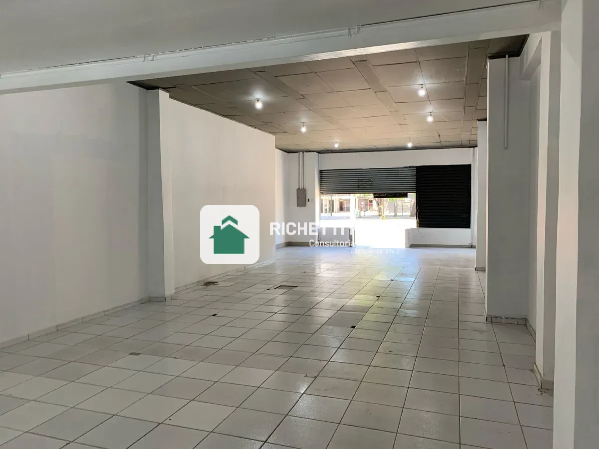 Imagem de Galpão Comercial para Locação em Pinheiros – 625 m², 6 Salas e 4 Banheiros