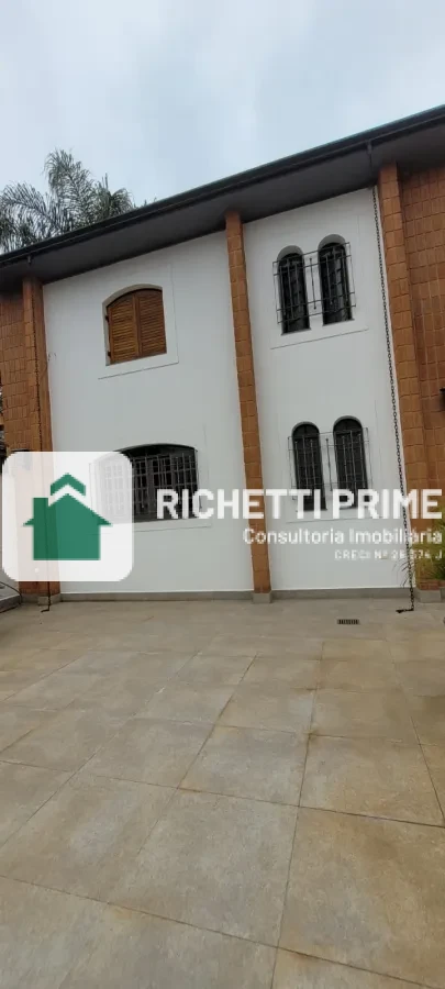 Imagem de Casa à Venda no Alto da Lapa – 3 Quartos, 2 Suítes e 3 Vagas
