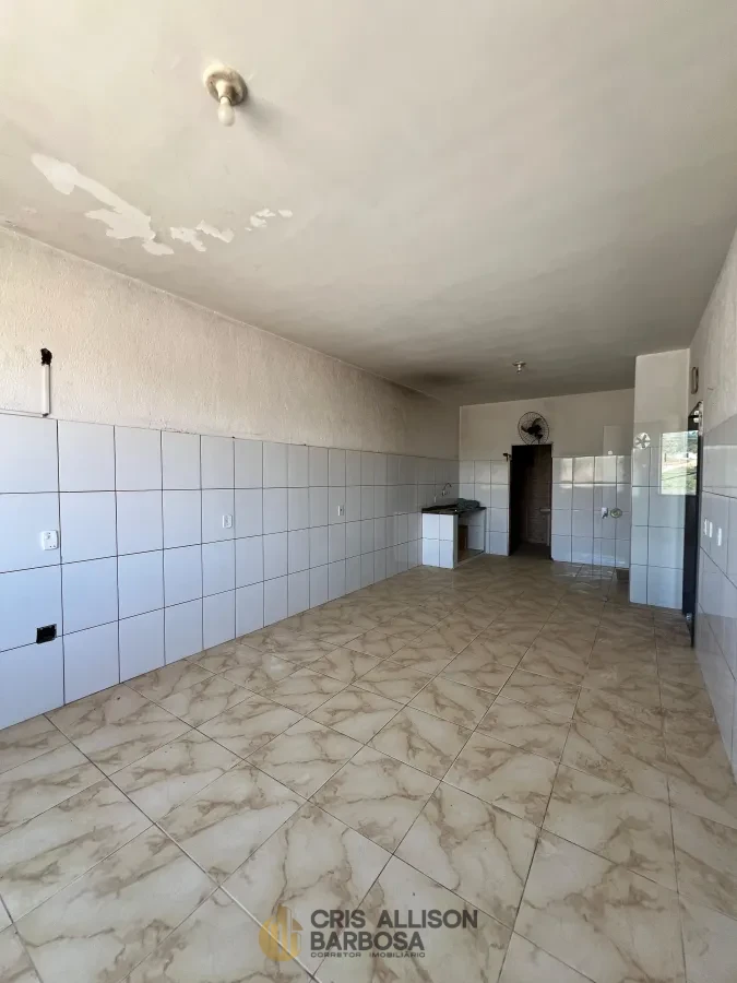 Imagem de Seja para morar, investir ou montar seu novo negócio, essa kitnet no bairro das Flores é a opção!
