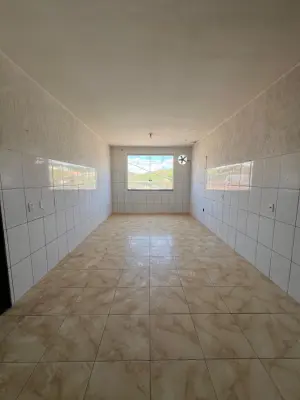 Imagem de Seja para morar, investir ou montar seu novo negócio, essa kitnet no bairro das Flores é a opção!