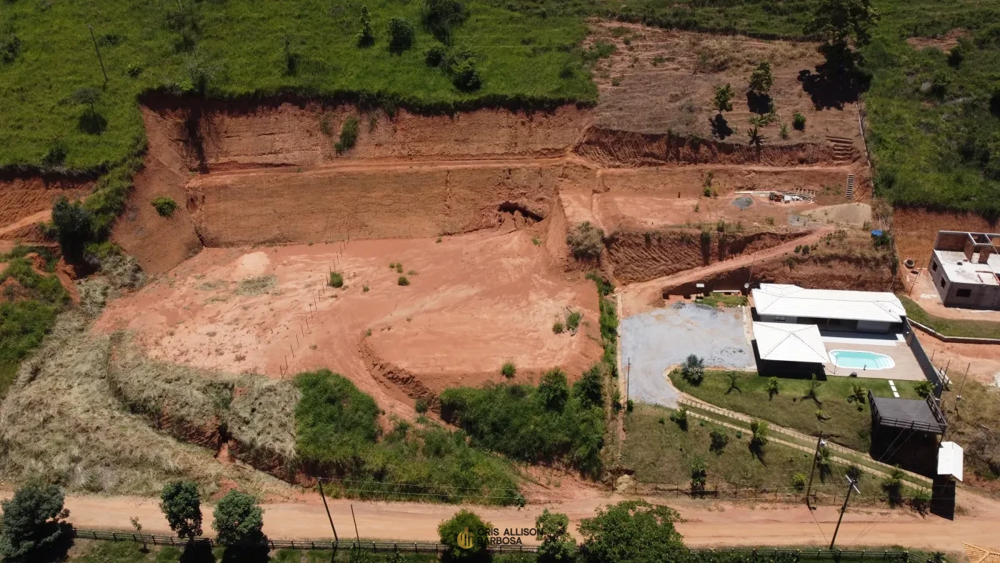 Imagem de Chácara à venda no Condomínio Sete lagoas em Inhapim – Perto do Centro e Acesso Facilitado!