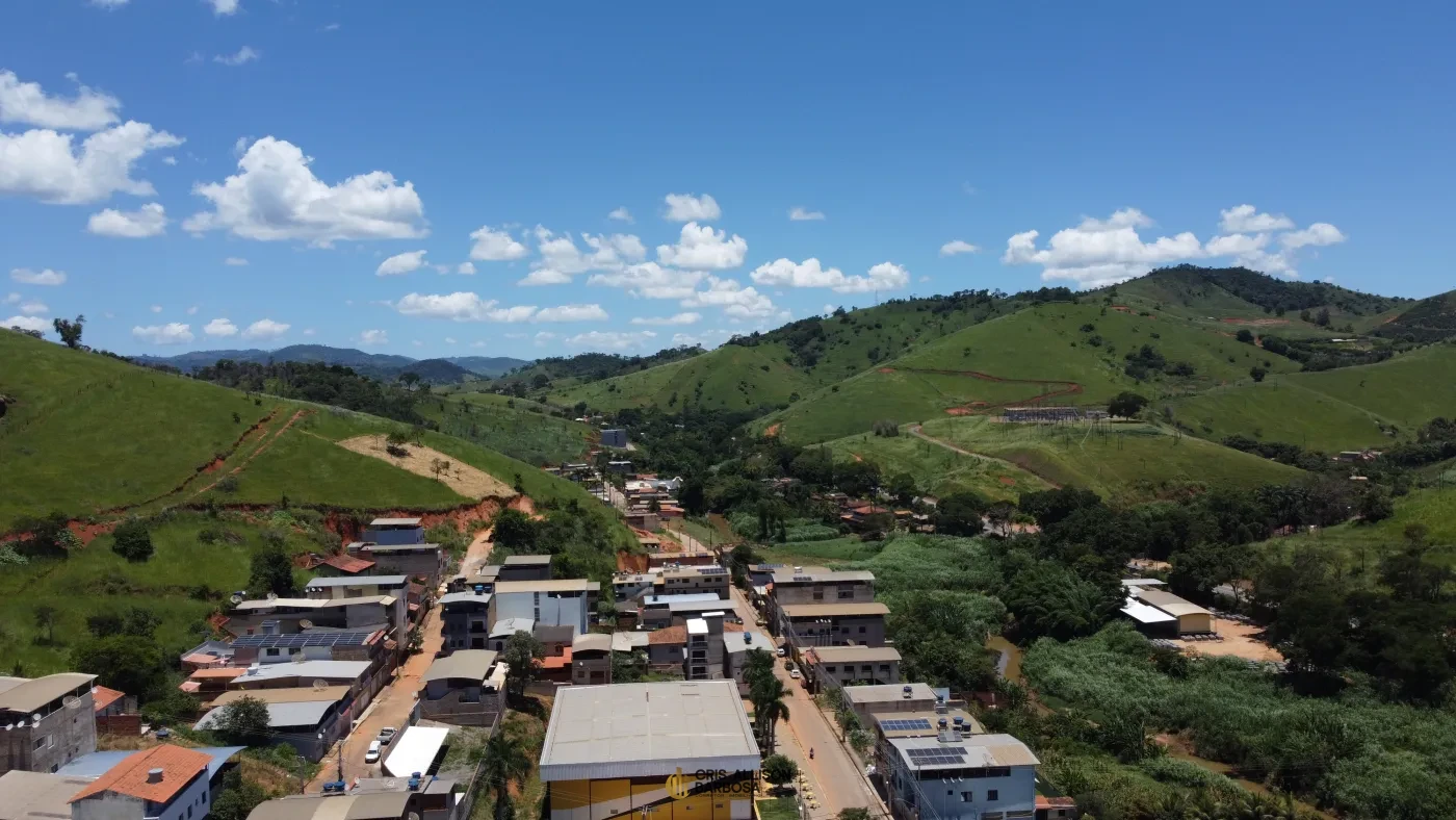Imagem de Terreno de 900m² no Bairro São Lucas em Inhapim – Ideal para Sua Chácara ou Casa dos Sonhos!
