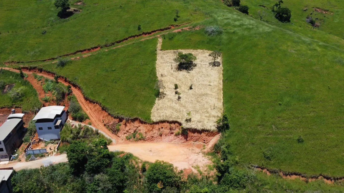 Imagem de Terreno de 900m² no Bairro São Lucas em Inhapim – Ideal para Sua Chácara ou Casa dos Sonhos!