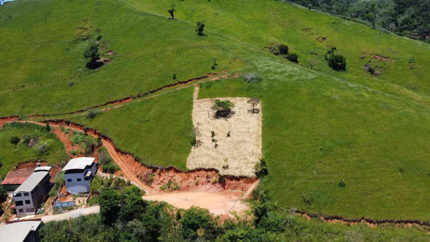 Imagem de Terreno de 900m² no Bairro São Lucas em Inhapim – Ideal para Sua Chácara ou Casa dos Sonhos!