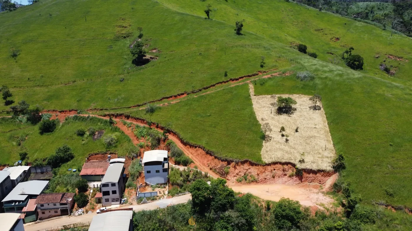 Imagem de Terreno de 900m² no Bairro São Lucas em Inhapim – Ideal para Sua Chácara ou Casa dos Sonhos!
