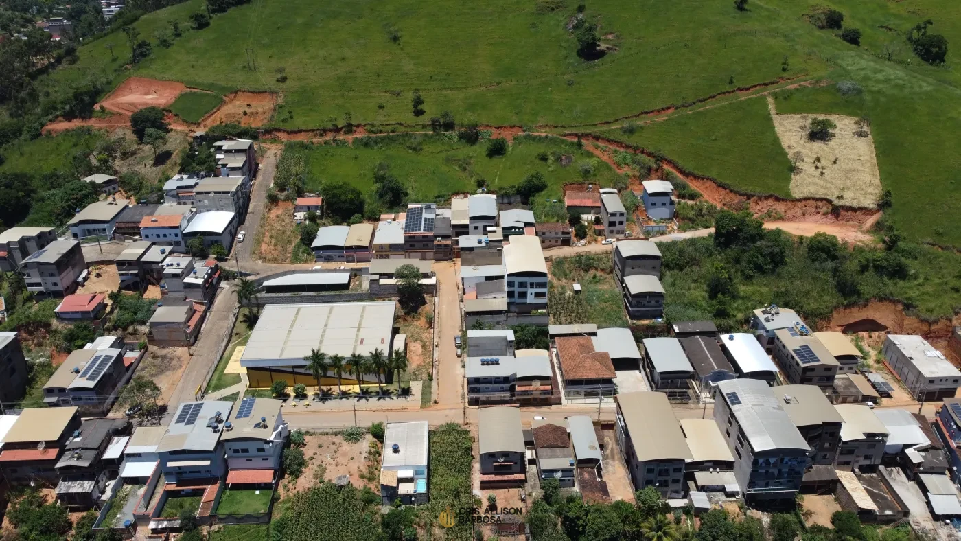 Imagem de Terreno de 900m² no Bairro São Lucas em Inhapim – Ideal para Sua Chácara ou Casa dos Sonhos!