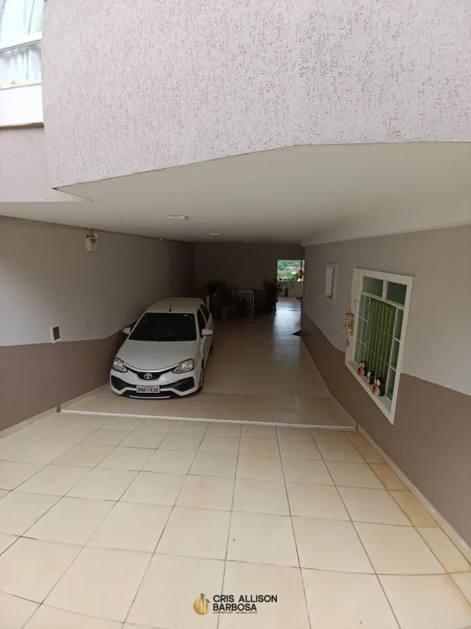 Imagem de Para morar ou investir; uma casa sofisticada, de luxo e de valor