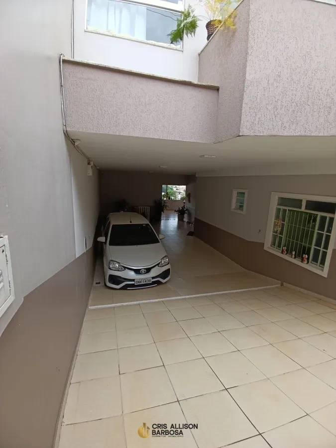 Imagem de Para morar ou investir; uma casa sofisticada, de luxo e de valor