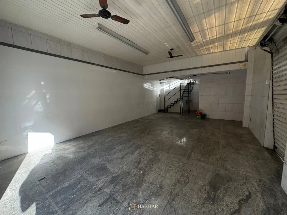 Imagem de Cômodo Comercial em Matozinhos