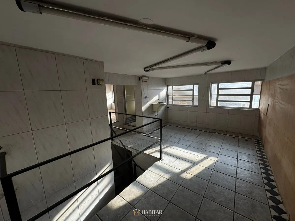 Imagem de Cômodo Comercial em Matozinhos