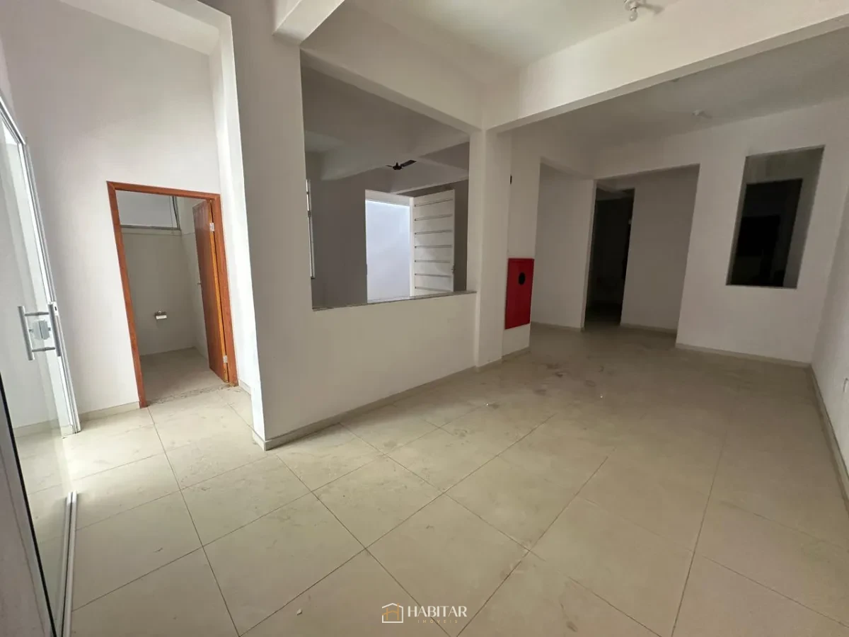 Imagem de Cômodo Comercial em Matozinhos
