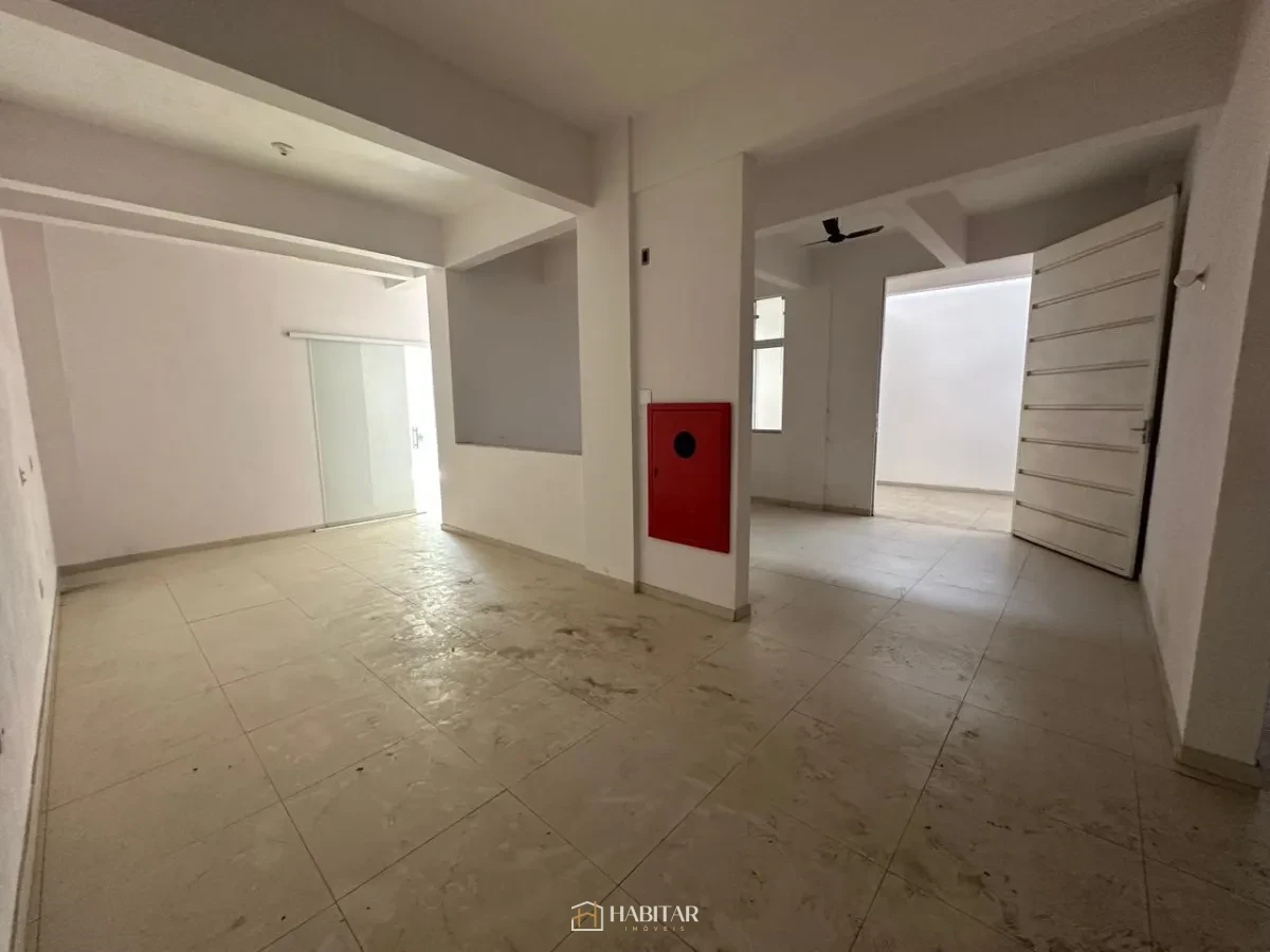 Imagem de Cômodo Comercial em Matozinhos