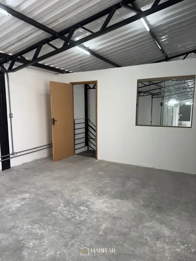 Imagem de Galpão em Colônia do Marçal