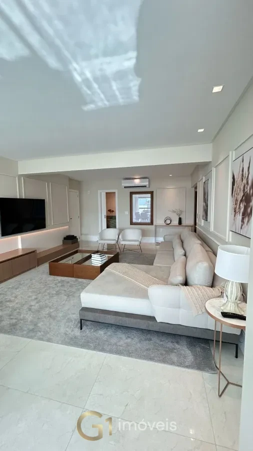 Imagem de Apartamento à venda no bairro Meia Praia em Itapema/SC