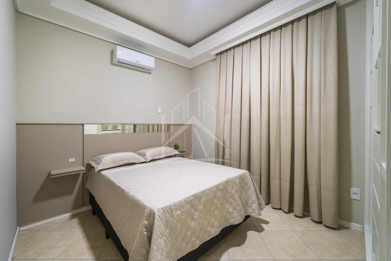 Imagem de Apartamento 3 Dormitórios a 50m da praia de Bombas em Bombinhas - SC.