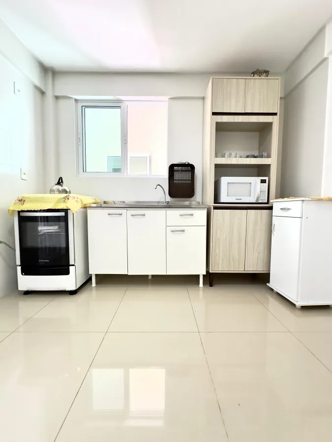 Imagem de Lindo apartamento a 400m da praia de Bombas em Bombinhas - SC.