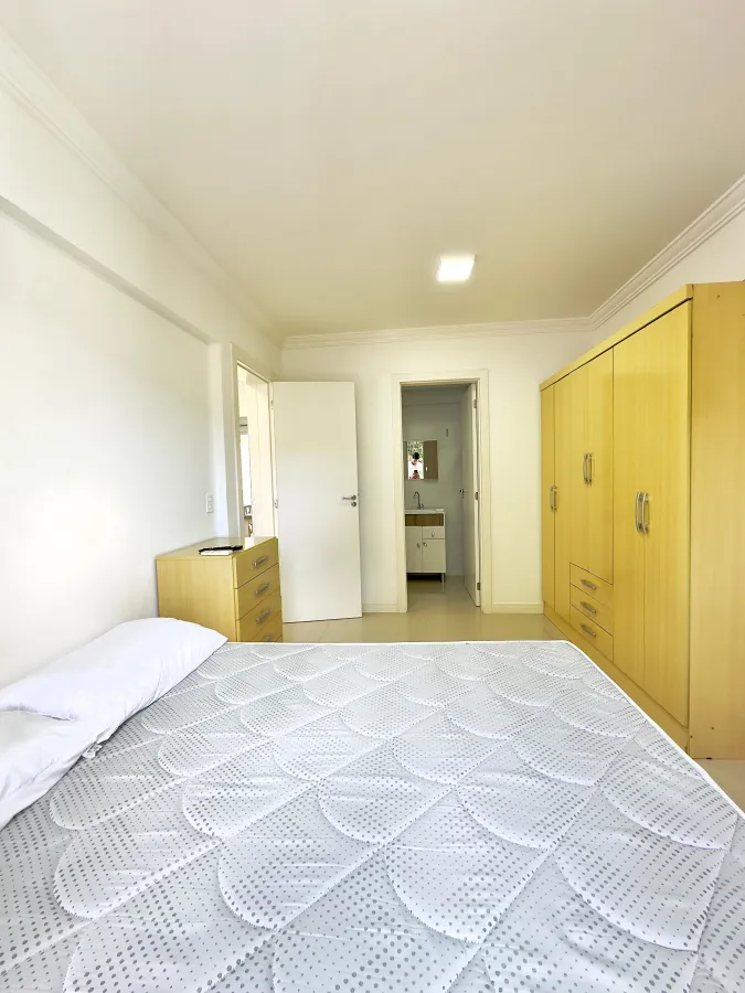 Imagem de Lindo apartamento a 400m da praia de Bombas em Bombinhas - SC.