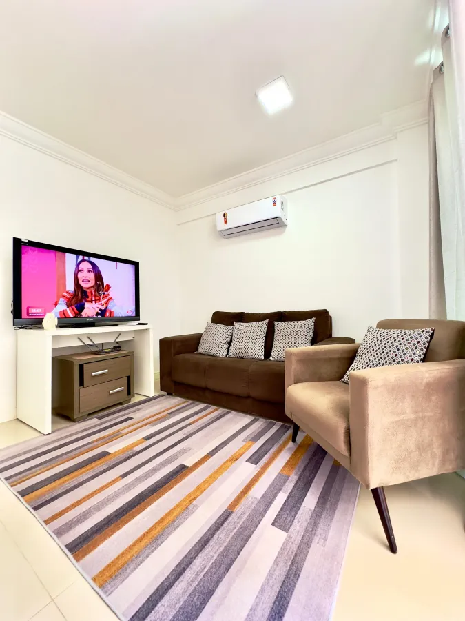 Imagem de Lindo apartamento a 400m da praia de Bombas em Bombinhas - SC.