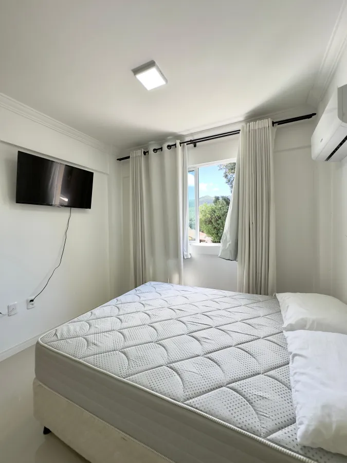 Imagem de Lindo apartamento a 400m da praia de Bombas em Bombinhas - SC.