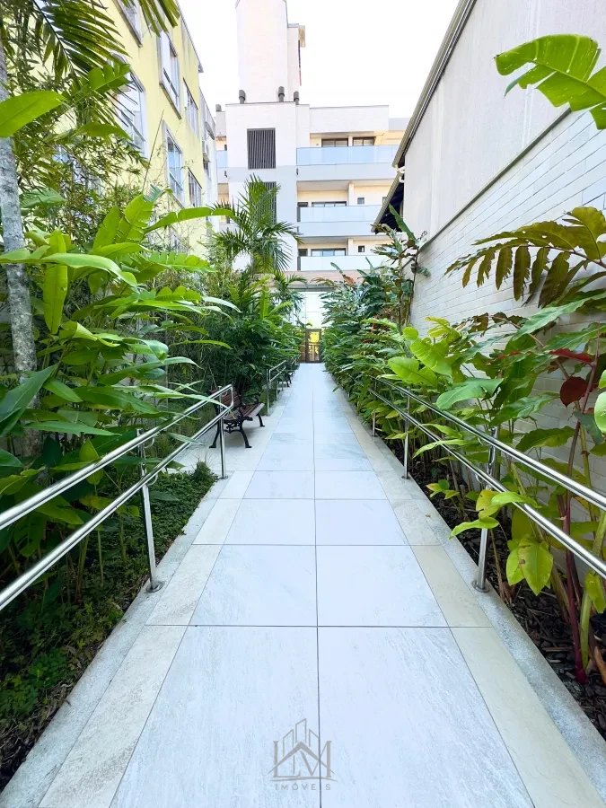 Imagem de Lindo apartamento no centro de Bombinhas.