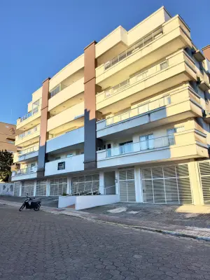 Imagem de Apenas 250m da praia de Bombas.