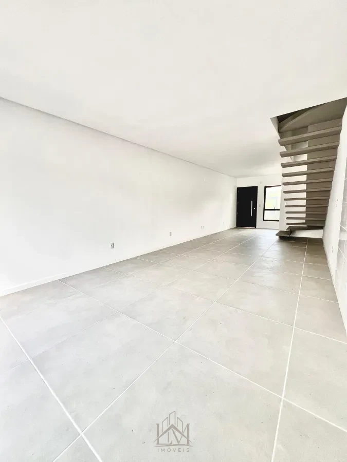 Imagem de Excelente Sobrado a venda em Bombinhas