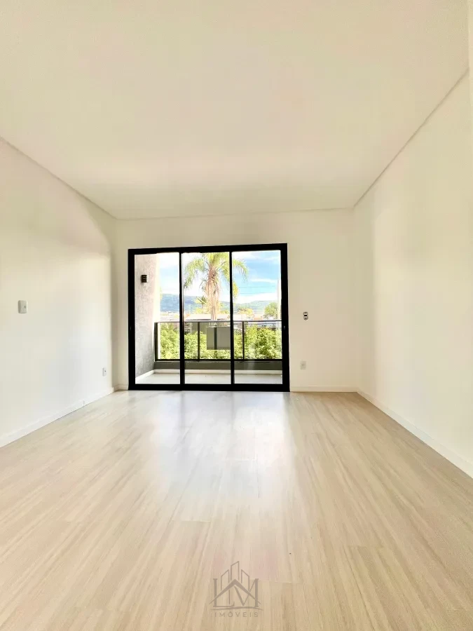 Imagem de Excelente Sobrado a venda em Bombinhas