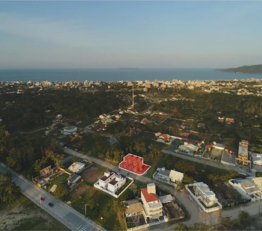 Imagem de Lindo Sobrado a venda na famosa praia do Mariscal em Bombinhas