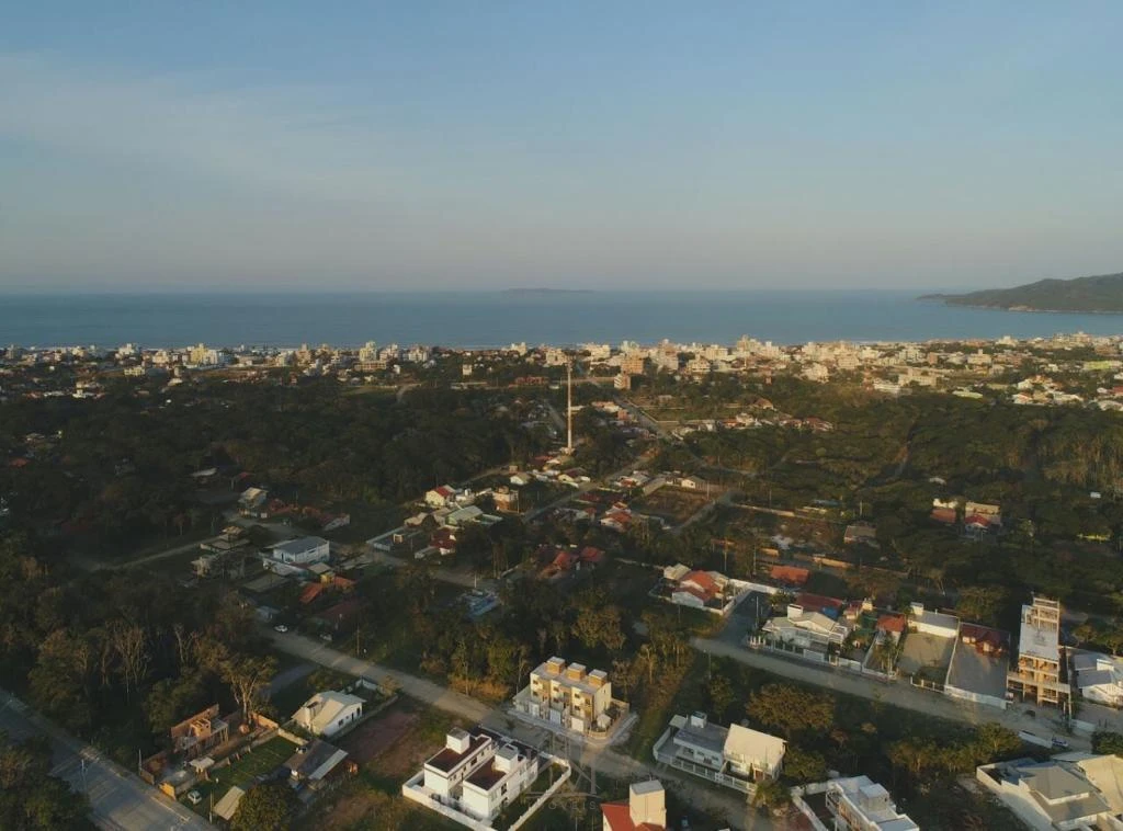 Imagem de Lindo Sobrado a venda na famosa praia do Mariscal em Bombinhas
