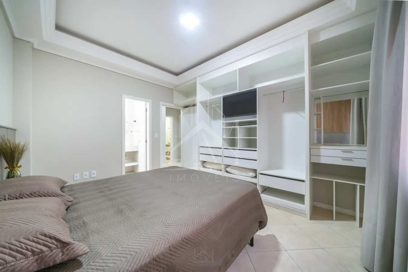 Imagem de Apartamento alto padrão a 50m da praia de Bombas em Bombinhas