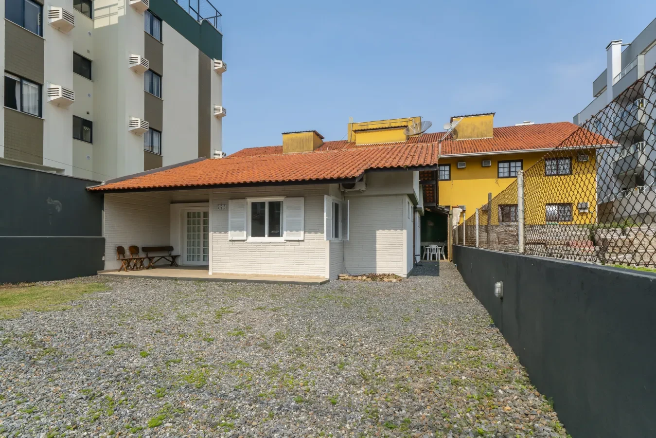 Imagem de Linda casa 3 Suítes a 150m da praia de Bombas em Bombinhas