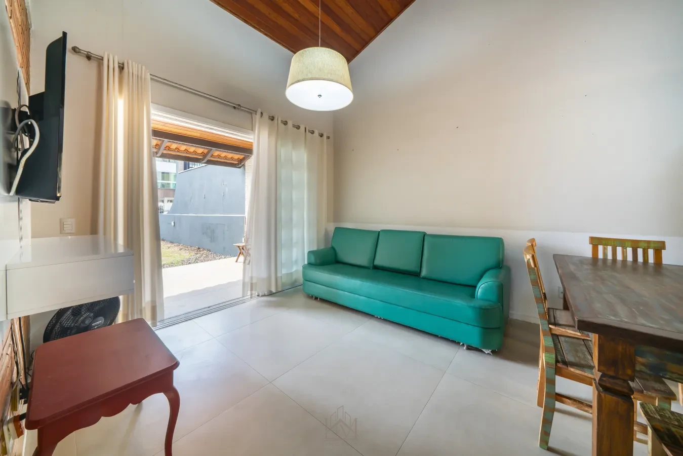 Imagem de Linda casa 3 Suítes a 150m da praia de Bombas em Bombinhas