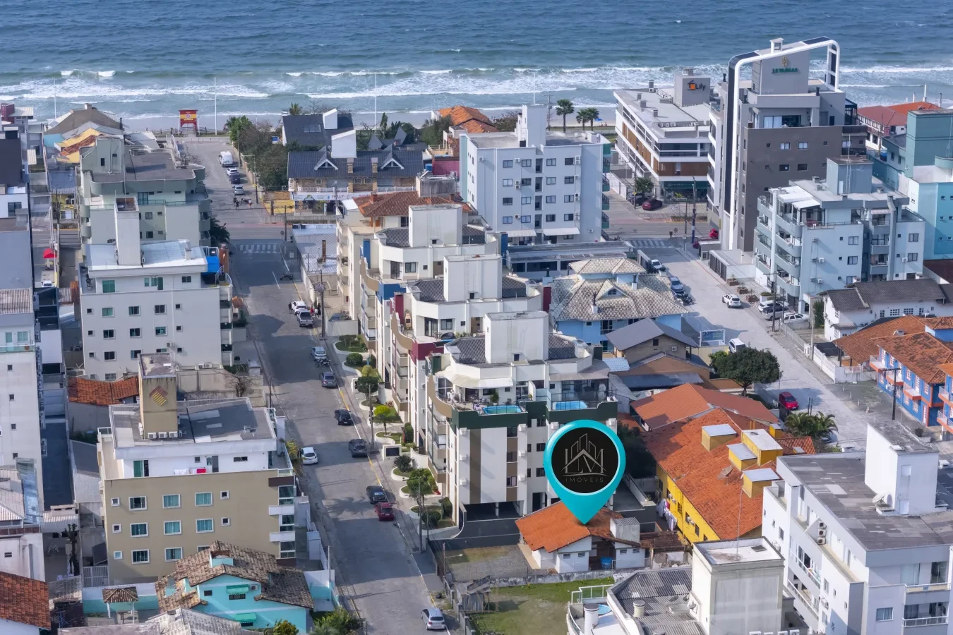 Imagem de Linda casa 3 Suítes a 150m da praia de Bombas em Bombinhas