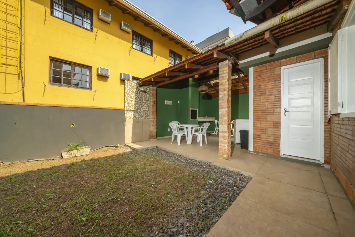 Imagem de Linda casa 3 Suítes a 150m da praia de Bombas em Bombinhas